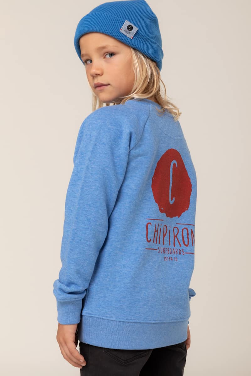 Chipiron_sweat-bleu-logo-enfant-lifestyle-back